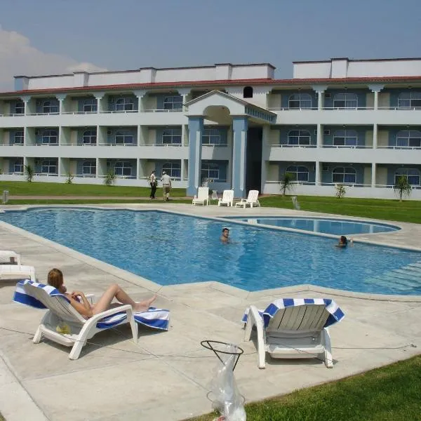 Dorados Conventions & Resort，位于Atlatlahucan的酒店