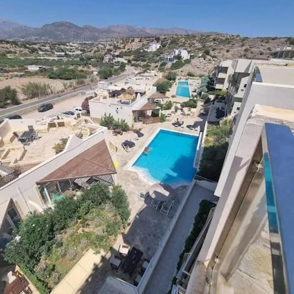 Luxury house Makry gialos 200m to the beach 6 pers，位于马克里亚罗斯的酒店