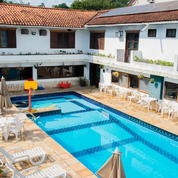 Hotel Halloween Inn Penedo，位于佩尼多的酒店