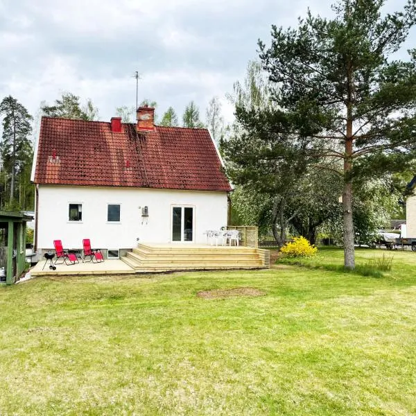 Villa with 4 bed rooms with internet in Vimmerby，位于Horn的酒店