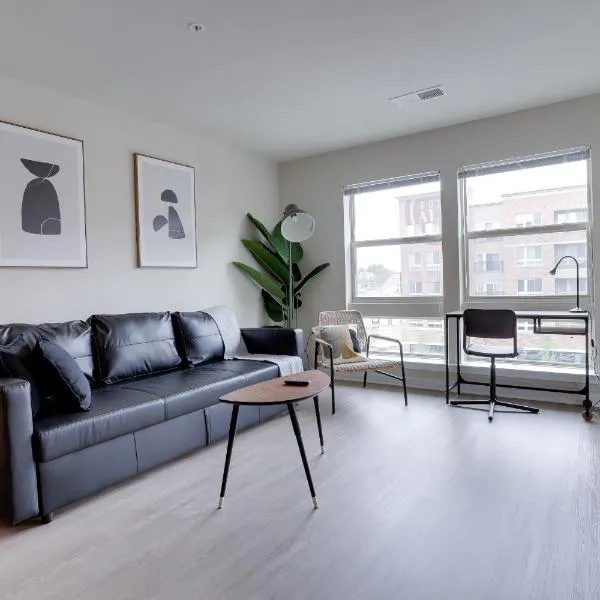 Charming Condo with Nice Amenities at Alexandria，位于亚历山德里亚的酒店