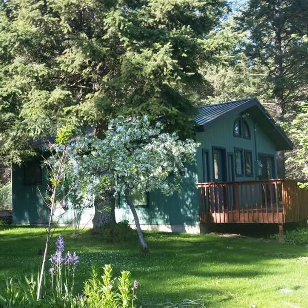 Cottage at Foys Lake Montana，位于卡利斯佩尔的酒店