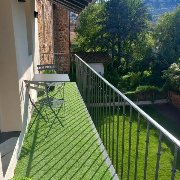 le domaine de thizy，位于Thizy-les-Bourgs的酒店