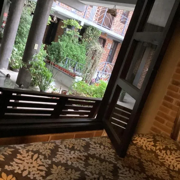Hotel las carretas , spa y temazcal,位于萨卡特兰的酒店