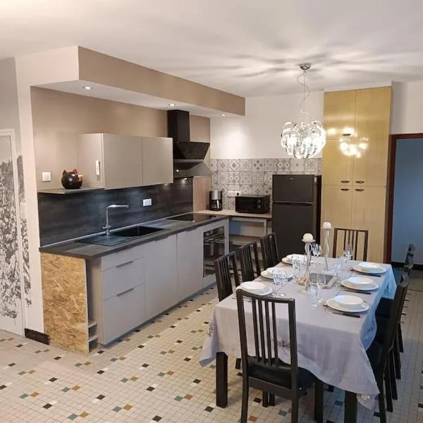 Maison l'hostal saura y roja,位于Andelat的酒店
