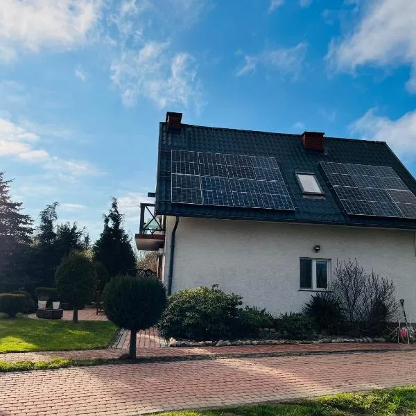 Ogrodzony dom nad morzem na wyłączność Rewa，位于雷瓦的酒店