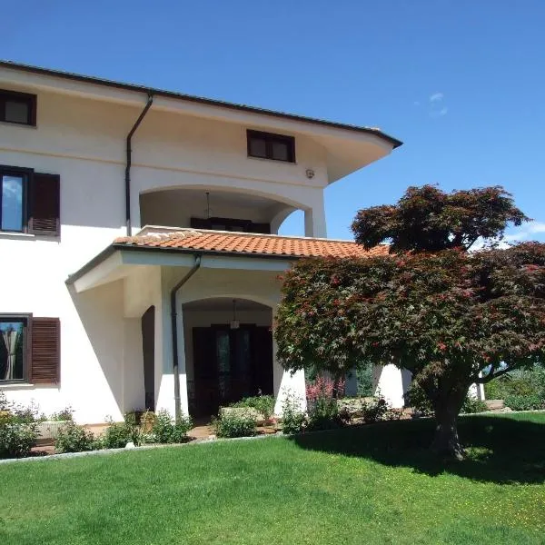 B&B Mombracco，位于Envie的酒店