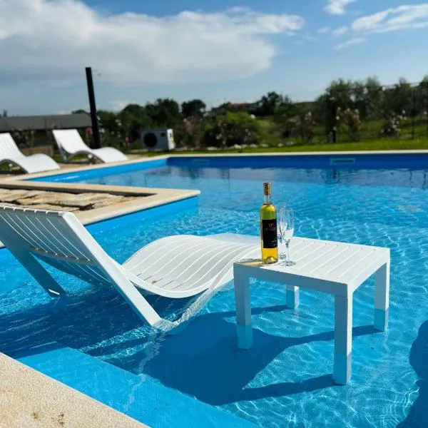 Villa Francesca, Buje，位于Kaštel的酒店