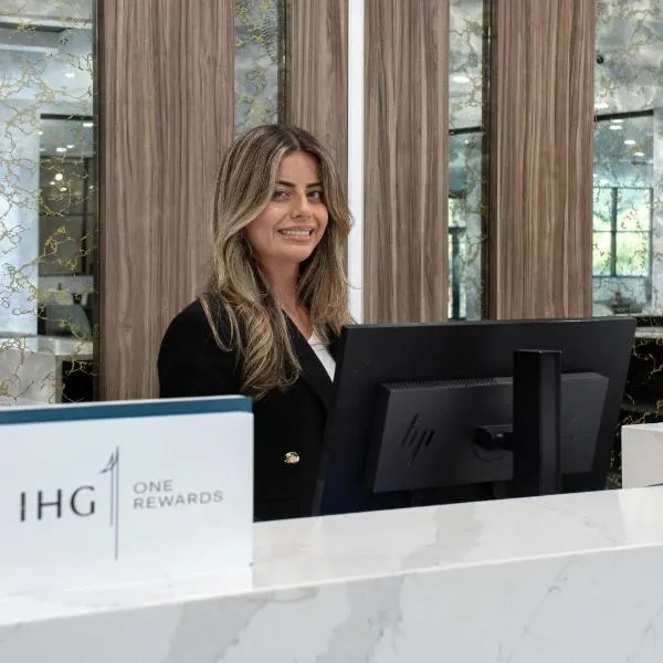 Crowne Plaza Auburn Hills by IHG，位于奥本希尔斯的酒店