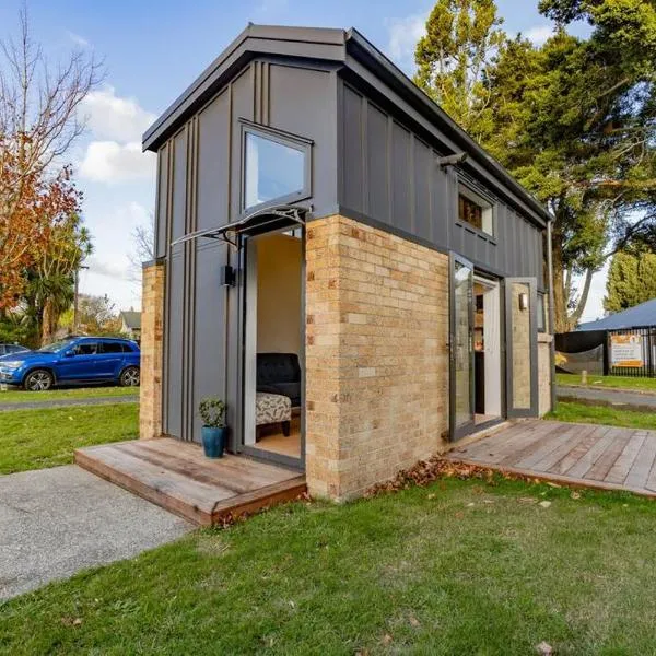 Beautiful tiny house near Hamilton Lake，位于汉密尔顿的酒店