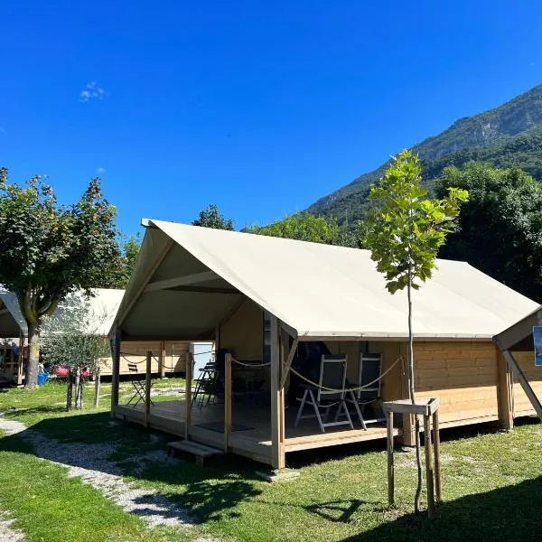 Glamping Camping Rivabella，位于莱科的酒店