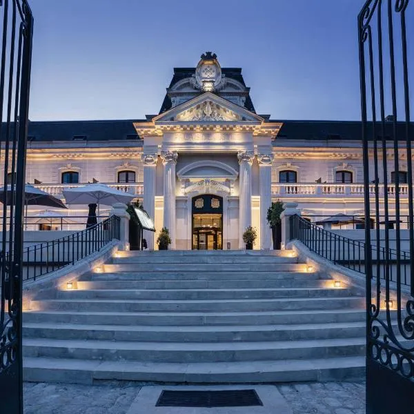 Best Western Premier Hotel de la Cite Royale，位于Chambourg-sur-Indre的酒店