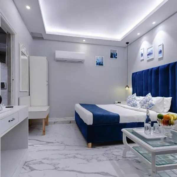 Hotel Downtown 17，位于钱德加尔的酒店