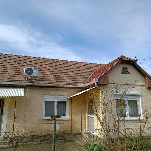 Ágnes Vendégház Recsk，位于Recsk的酒店