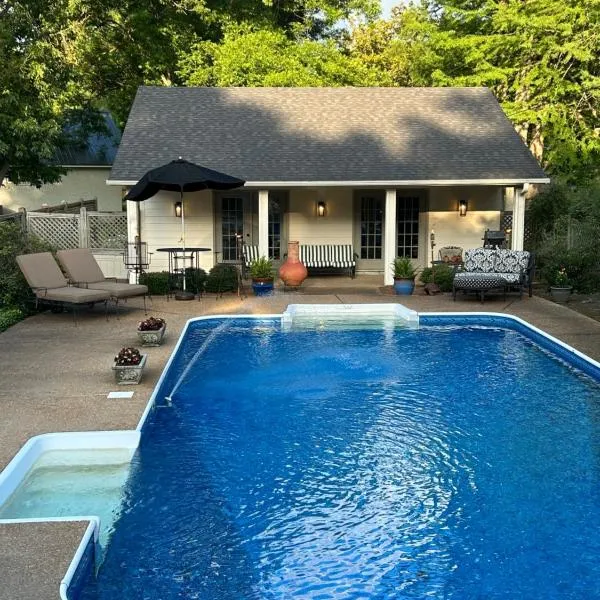 Pool House，位于克拉克斯代尔的酒店