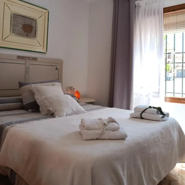 Agradable casa con zona de relax y aparcamiento，位于Santa María del Campo Rus的酒店
