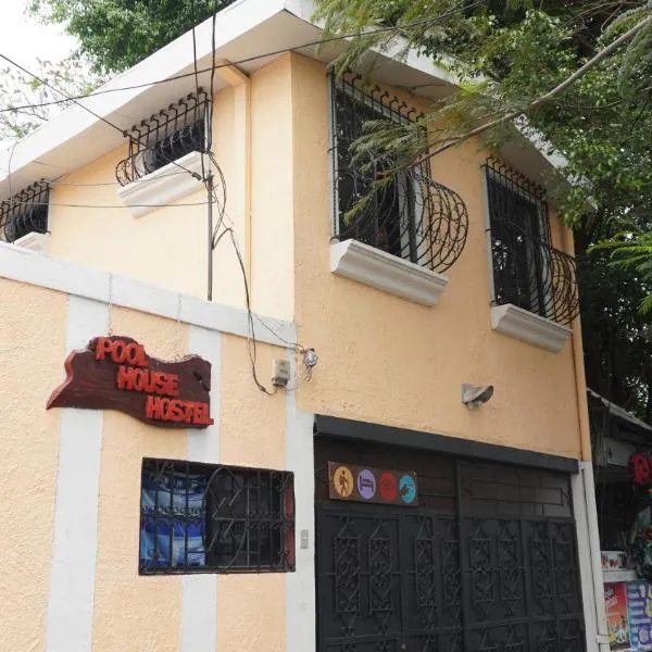 Pool House Hostel，位于圣安娜的酒店