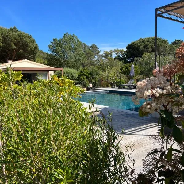 Hotel les jardins Sta Giulia avec piscine,位于维琪奥港的酒店