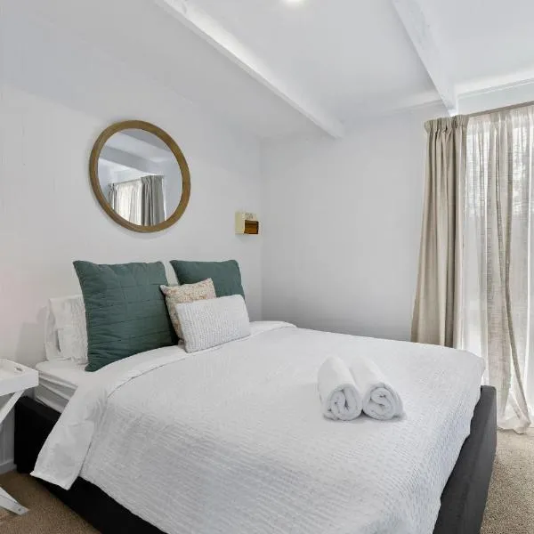 The Cottage- Pet friendly, Golf, Ocean and River!，位于格罗夫海洋的酒店