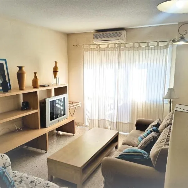 3 bedrooms apartment at Isla Cristina 700 m away from the beach with balcony，位于克莉丝蒂娜岛的酒店