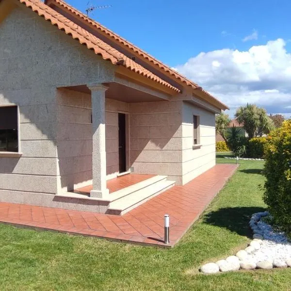 Impresionante chalet en O Rosal，位于Rosal的酒店