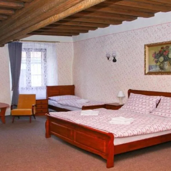 Mini Hotel Abraka & Apartments，位于捷克克鲁姆洛夫的酒店