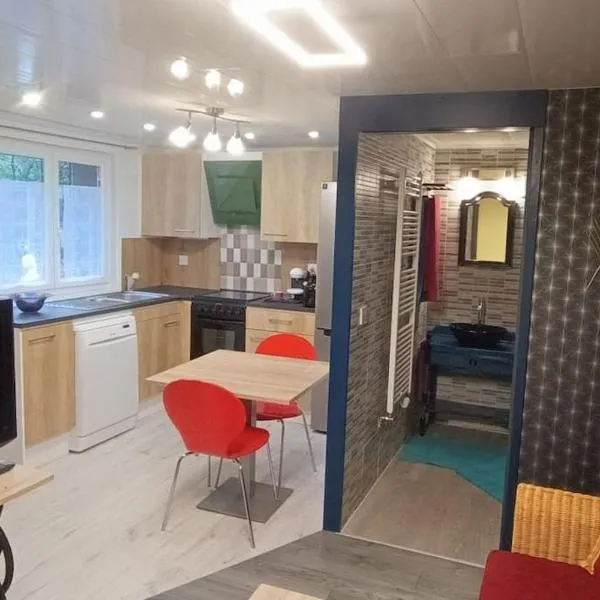 Studio à louer，位于克拉斯卡诺特的酒店