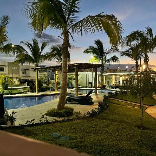New-Promo-Family-Pool-Gated-Sleeps 10-Near Beach，位于Puente El Quelite的酒店
