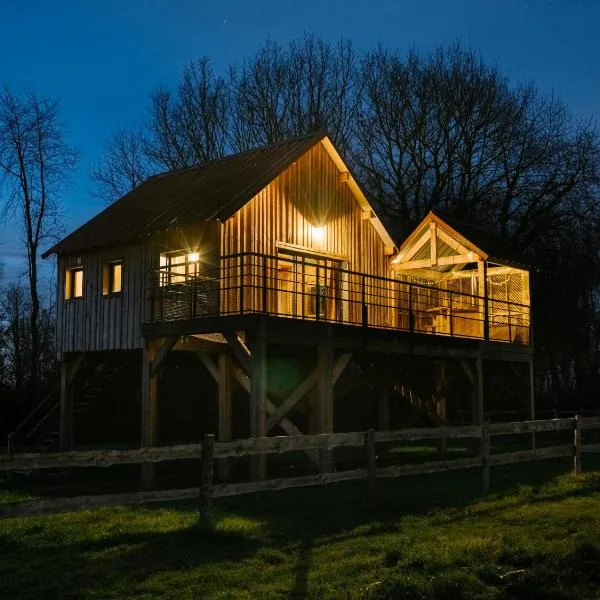 Les Cabanes Du Lizon，位于Bernadets-Dessus的酒店