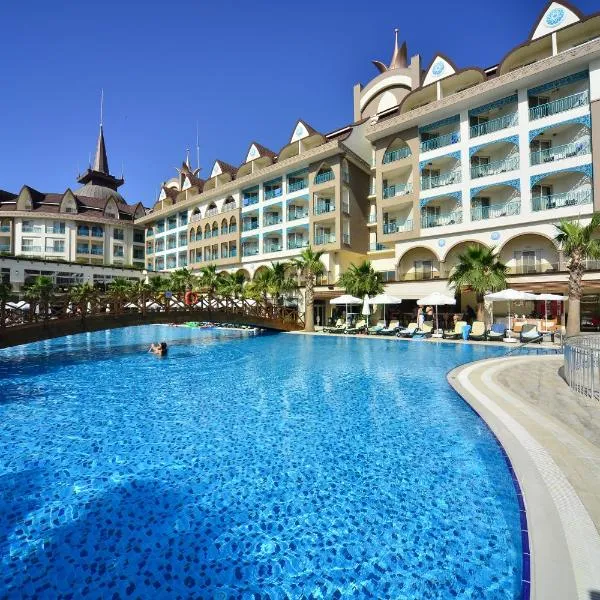 Side Crown Palace Ultra All Inclusive，位于Ilıcaköy的酒店