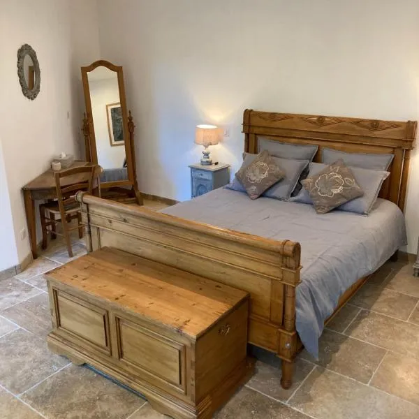 La chambre du parc，位于圣马丹德隆德雷的酒店