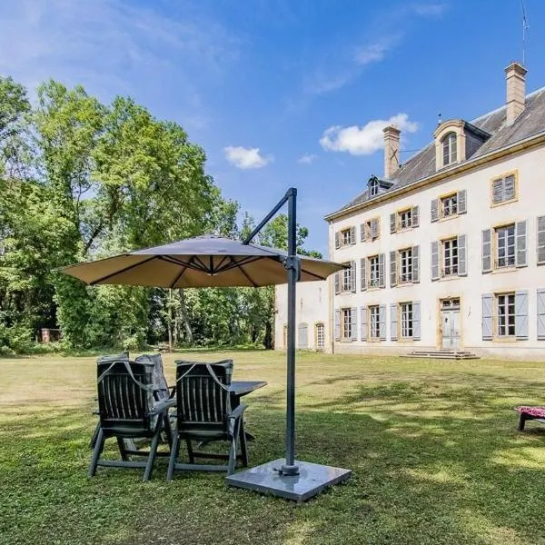 Marraycourt, Chateau-Chambre d'Hotes，位于Marcigny的酒店