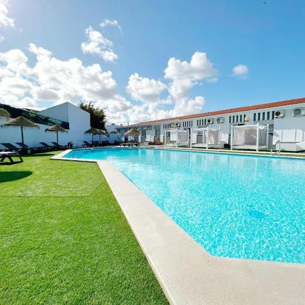 Hotel HS Milfontes Beach - Duna Parque Group，位于赞布热拉-杜马尔的酒店