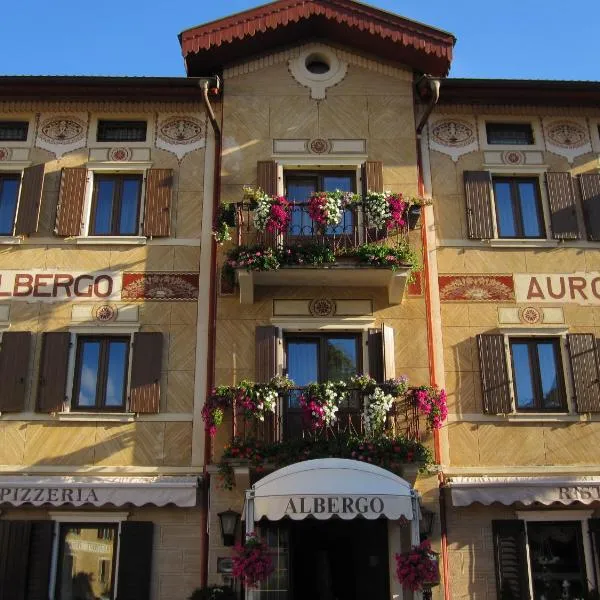 Hotel Aurora，位于Serravalle allʼAdige的酒店