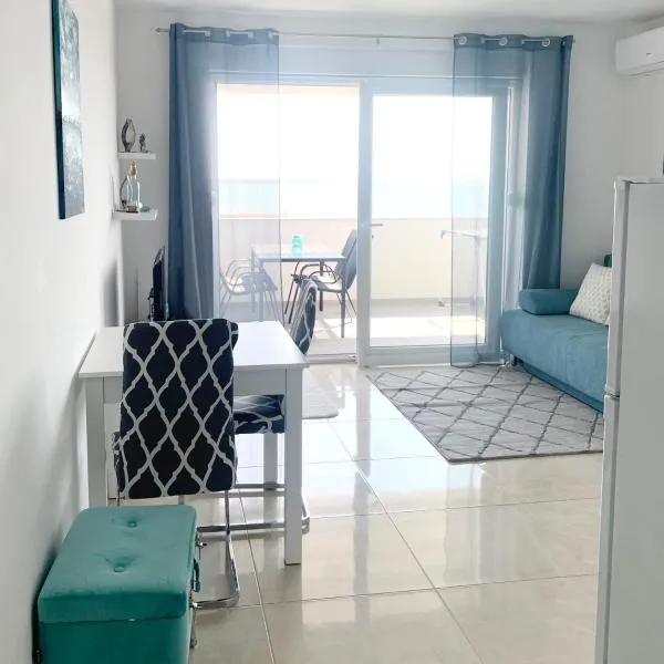 Apartment „Blue“，位于曼德雷的酒店