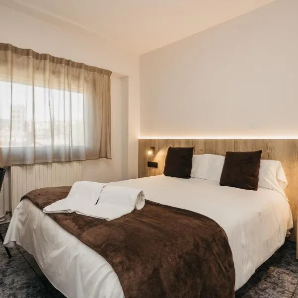 La Trobada Hotel Sport，位于里波尔的酒店