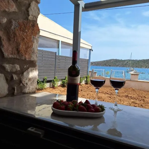 Vivari Stone House，位于维瓦里的酒店