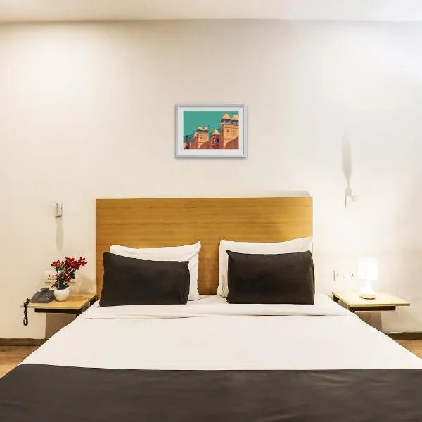 Super Townhouse 176 Rajdhani Residency，位于Surūrnagar的酒店