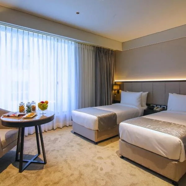 Essentia Premier Hotel Pune Wakad，位于浦那的酒店