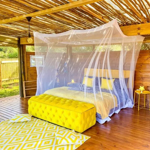 Hluhluwe Bush Camp Glamping Village，位于KwaNibela的酒店