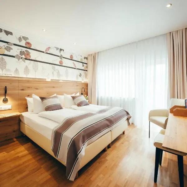 Landidyll Hotel Restaurant Weidenbrück & SPA，位于斯维斯塔尔的酒店