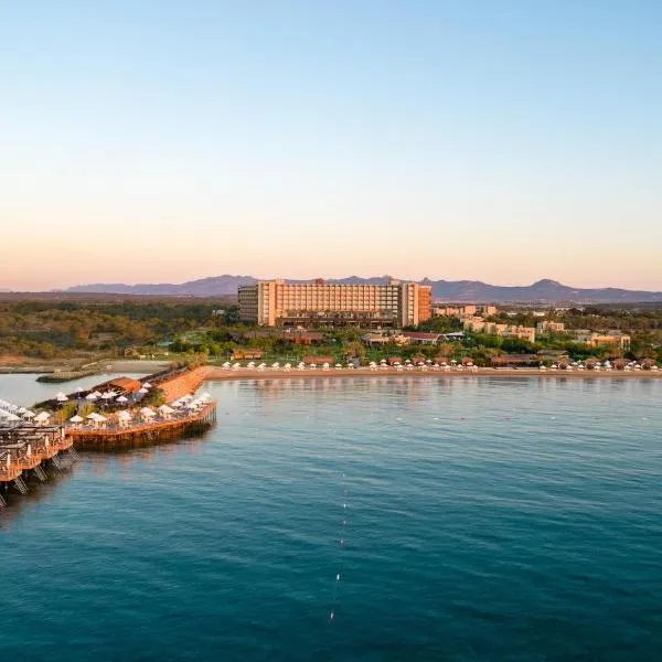 Concorde Luxury Resort & Casino，位于Ayios Efstathios的酒店