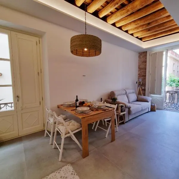 Antiquari de Blanes Apartamento rústico modernizado en la Costa Brava，位于圣苏珊娜的酒店