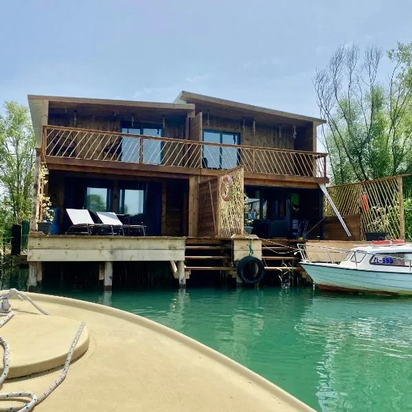 Meris，位于乌尔齐尼的酒店