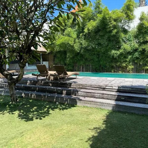 Villa Jasper at BERAWA beach，位于坎古的酒店
