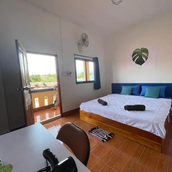 1 Min to Slow Boat Guesthouse，位于Ban Oudôm的酒店