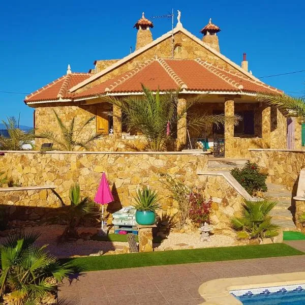 Charming Villa La Mar，位于Arboleas的酒店