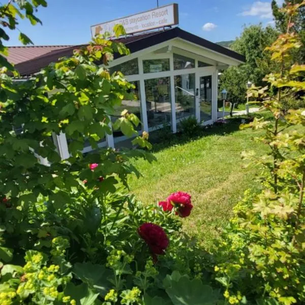 D&B staycation Ferienpark，位于Niedenstein的酒店