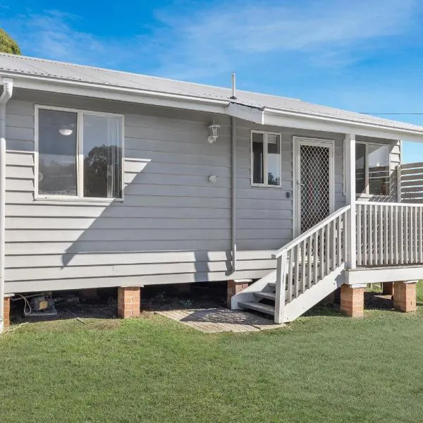 Madigan Cottages - The Kookaburra Cottage，位于勒弗戴尔的酒店