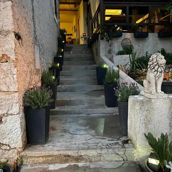 Apartments Kiro，位于米欧纳的酒店